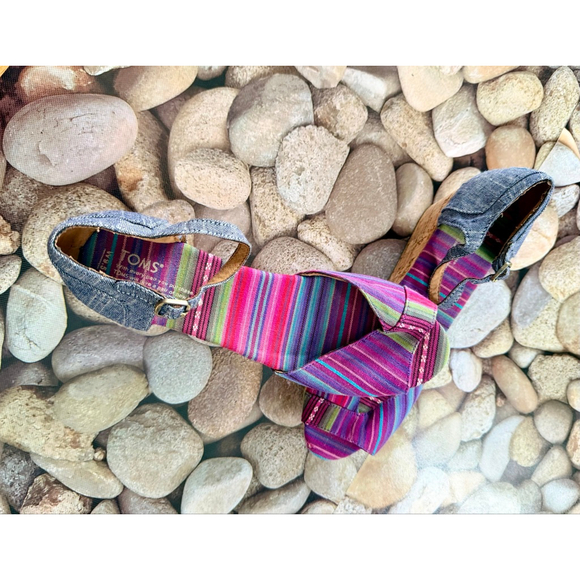 TOMS WEDGE SANDALS-9.5 - Picture 4 of 10